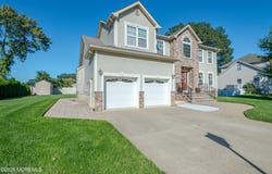 6 Christopher Lane, Hazlet, NJ 07730