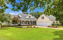 99 Sound View Drive N, Hampstead, NC 28443