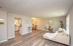 45 Long Drive, Lakengren, OH 45320
