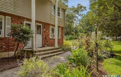 78 Corey Lane, East Lyme, CT 06357