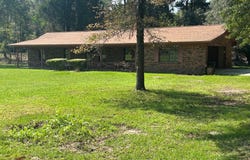 132 County Barn Rd, Laurel, MS 39443