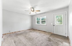 621 E Cleveland Street, Seymour, MO 65746
