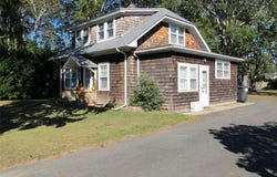 16 Redfield Lane, Westhampton Beach, NY 11978