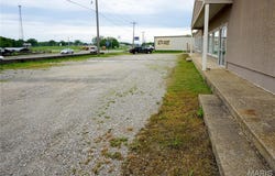 1126 Old Rte 66, St Robert, MO 65584
