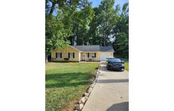 217 Wisewood Cir., Greenwood, SC 29646