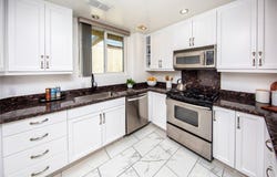 11949 Goshen Avenue, Los Angeles, CA 90049