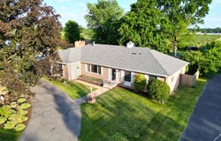 2213 E Cleveland Avenue, Hobart, IN 46342