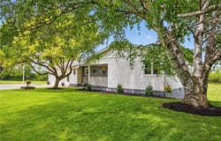 8281 E Main Road, Leroy, NY 14482