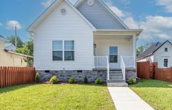 704 Vine Street, Paris, KY 40361