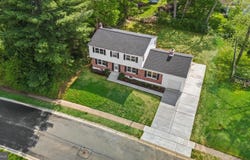3 AMHERST DR, NEWARK, DE 19711