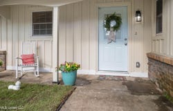116 Braeburn Drive, Ocean Springs, MS 39564