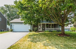 1564 Hayride Drive, Farmington, NY 14425