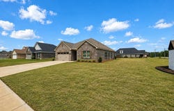 24 Pedric Drive, Wetumpka, AL 36093
