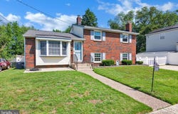 210 MCCLELLAND AVENUE, BELLMAWR, NJ 08031