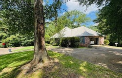 2112 Woodlands Dr., Mccomb, MS 39648