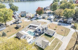 5785 E Golden Hills Drive, Monticello, IN 47960