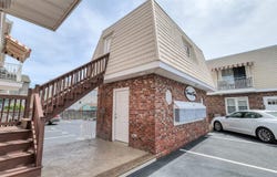 201 N Coolidge Ave, Margate, NJ 08402