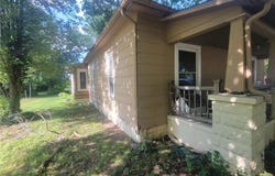 104 W Carlton Street, Frontenac, KS 66763