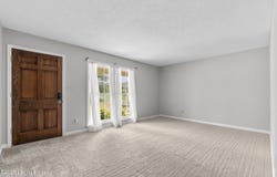 4010 Ky-393, La Grange, KY 40031