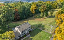 9 Old Traveled Way, Roxbury Twp., NJ 07852-2500