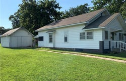 816 N Sycamore, Iola, KS 66749