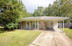4213 Yosemite Drive, Ocean Springs, MS 39564
