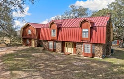 1240 County Road 324, Adkins, TX 78101