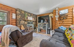 6992 N Farm Road 227, Strafford, MO 65757