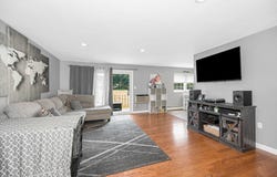 25 Edgelawn Ave, North Andover, MA 01845