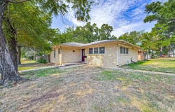 1600 W Hull Street, Denison, TX 75020