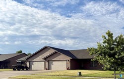 909 W 16th Ave, Mitchell, SD 57301