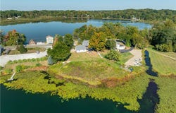 7532 State Route 43, Kent, OH 44240