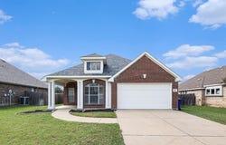 824 Cutting Horse Drive, Mansfield, TX 76063