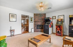 412 E BROADWAY Street, Virginia, IL 62691
