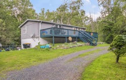 865 Snow Hill Road, Cresco, PA 18326