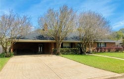 437 HIGHPOINT Drive, Alexandria, LA 71303
