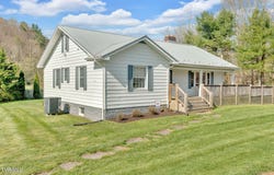 20414 Azen Road, Damascus, VA 24236