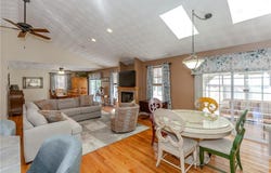 15 Primrose Drive, Cranston, RI 02921