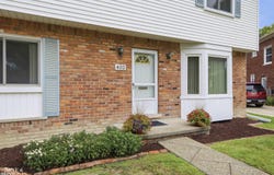 402 Roland Court, Grosse Pointe Farms, MI 48236