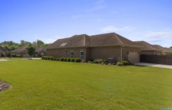 929 Binding Branch NW, Huntsville, AL 35806