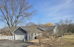 1848 E Marmion Place, Crete, IL 60417