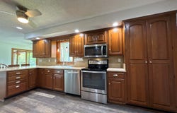 6301 SE Croco RD, Berryton, KS 66409