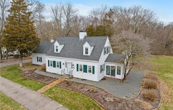 3225 Diamond Hill Road, Cumberland, RI 02864