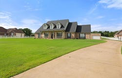 6417 Gehrig Circle, Burleson, TX 76028