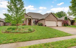 3774 W Suzanne Street, Battlefield, MO 65619