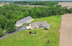 4373 Cleveland Street E, Coopersville, MI 49404