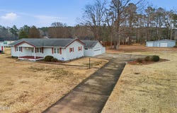 1392 Nixonton Road, Elizabeth City, NC 27909