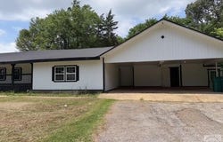 324 E Browning, DeKalb, TX 75559