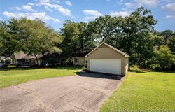 308 Brookfield Circle, Sanford, NC 27330