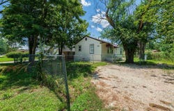 1841 S Laura Ave, Wichita, KS 67211